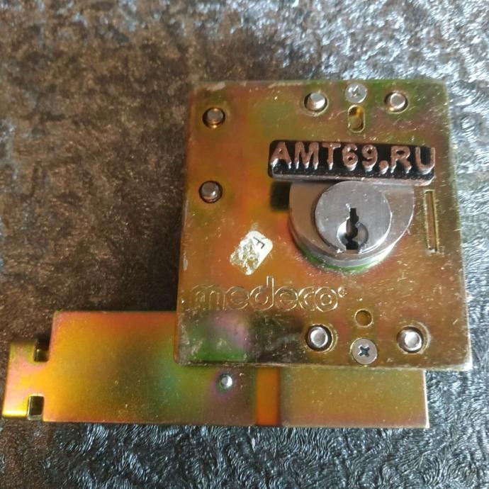 Замок монетного отсека (копилки) таксофона США Medeco &mdash; Музей таксофонов в Москве