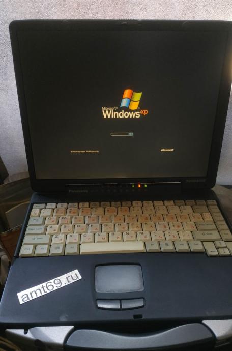 экран загрузки Windows XP Professional запуск старой операционной системы