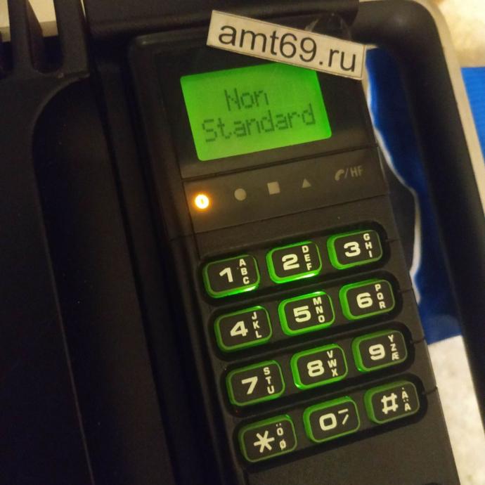 Экран телефона Motorola MCR 4800 XL с надписью Non Standard при включении amt69.ru